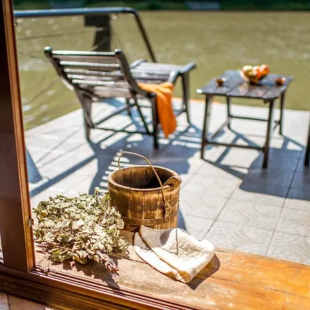 Hotel Buhta Vikingiv