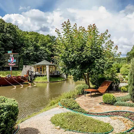 Buhta Vikingiv Hotel Vodniki